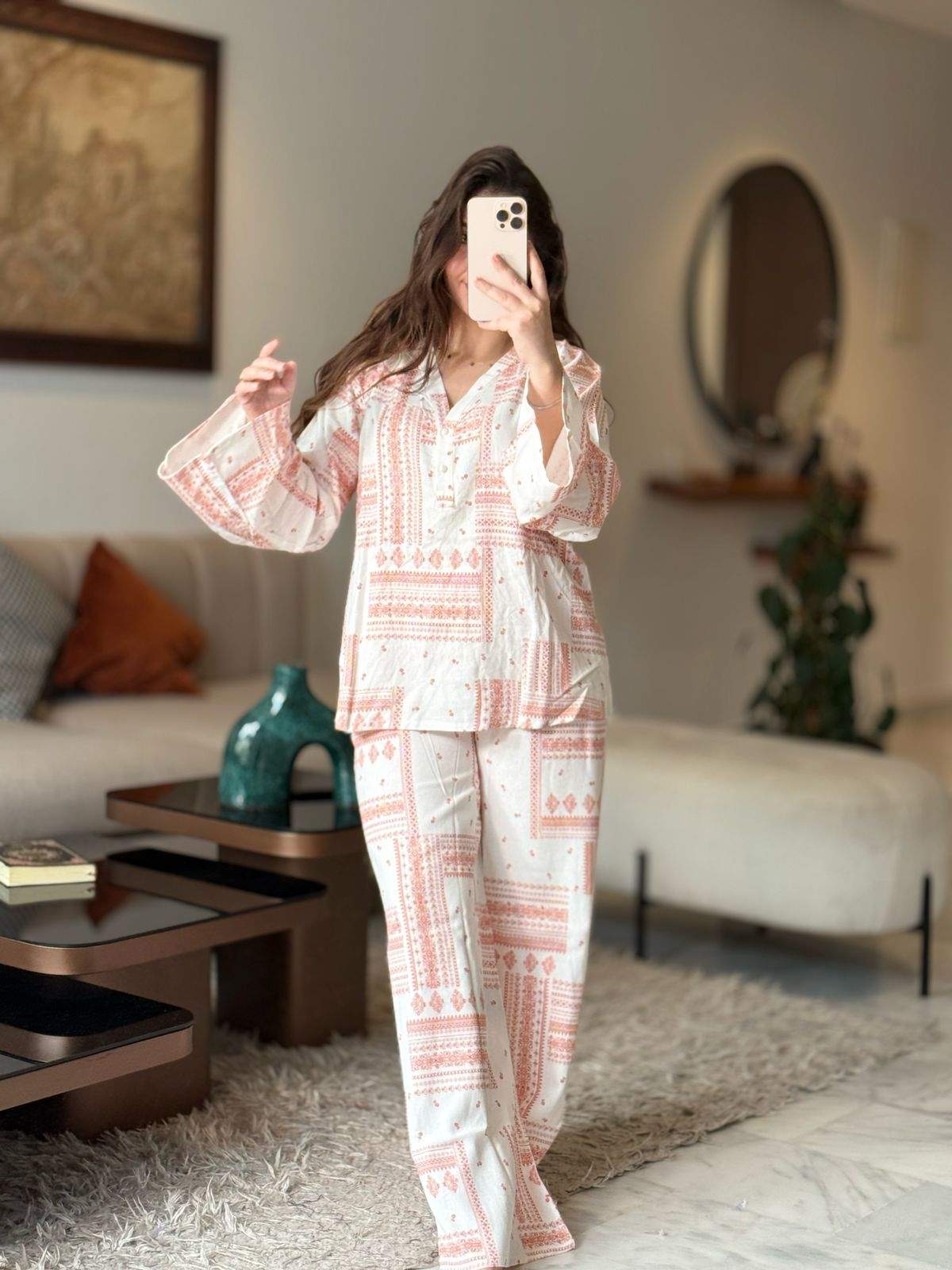 ENSEMBLE IN AND OUT REF 18326